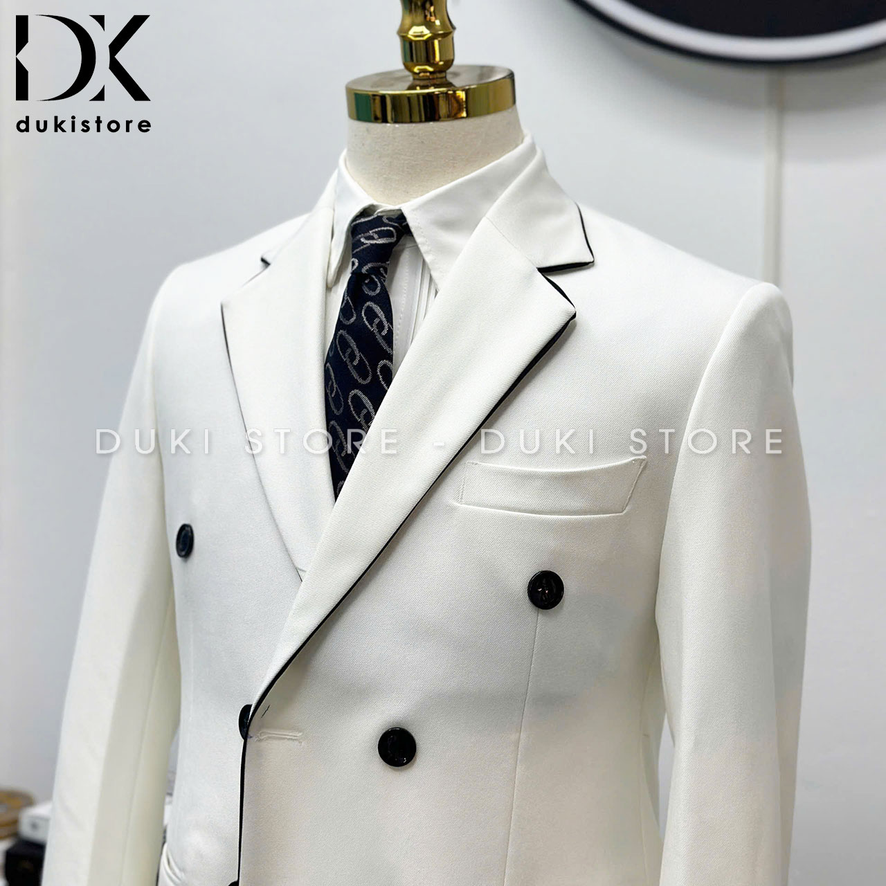 bo-ao-vest-nam-6-cuc-mau-trang-dep-DKE0133